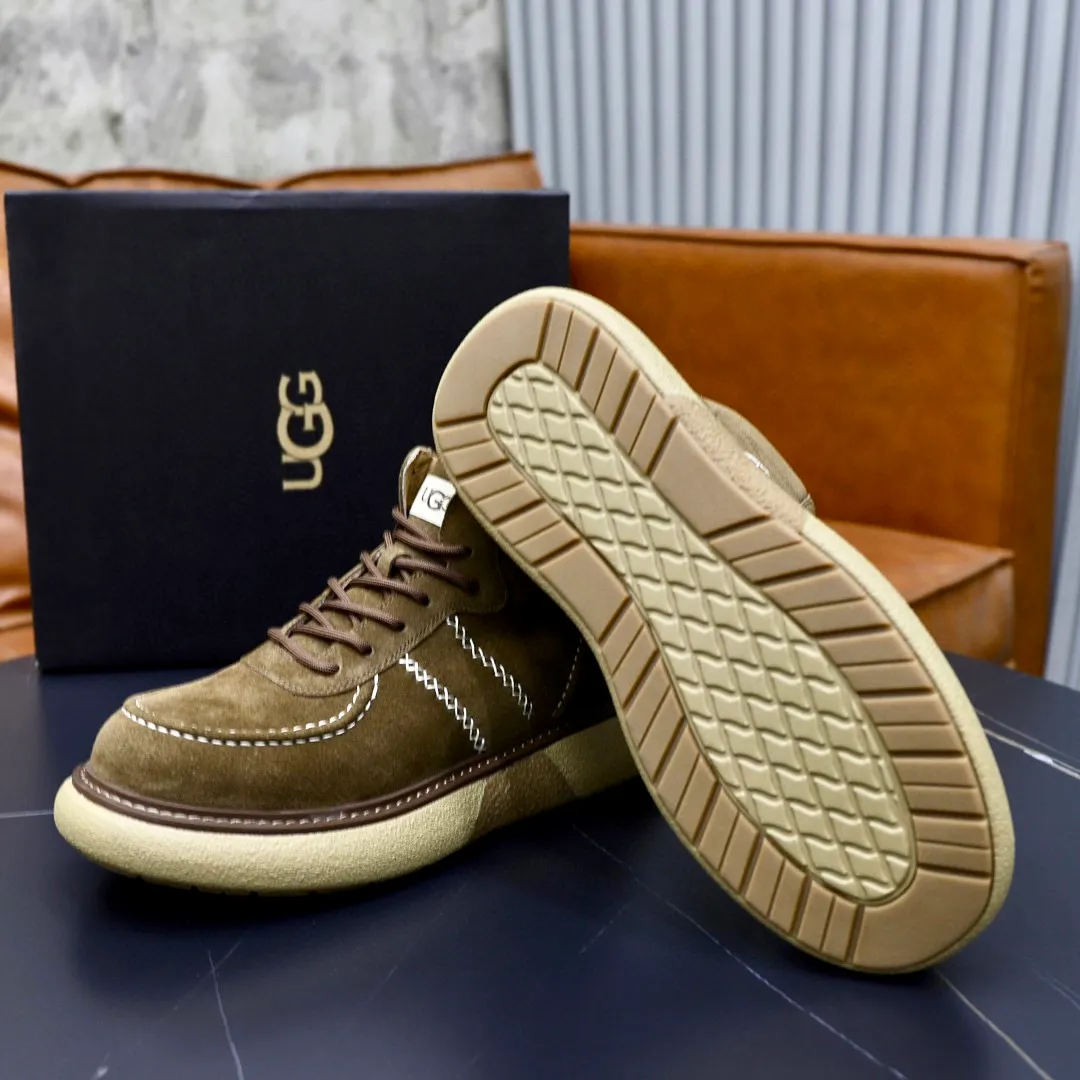 Ex-factory price: 640💰Thick wool imported from Australia Brand: UGG genuine purchasing agent Size: 38-44 Grade: Official website 1:1 Material: First layer of genuine leather waterproof and antifreeze upper Real wool lining Original non-slip soft wear-resistant outsole Style category: Men's casual shoes Trendy style Comfortable on the feet Color: Official website color synchronization